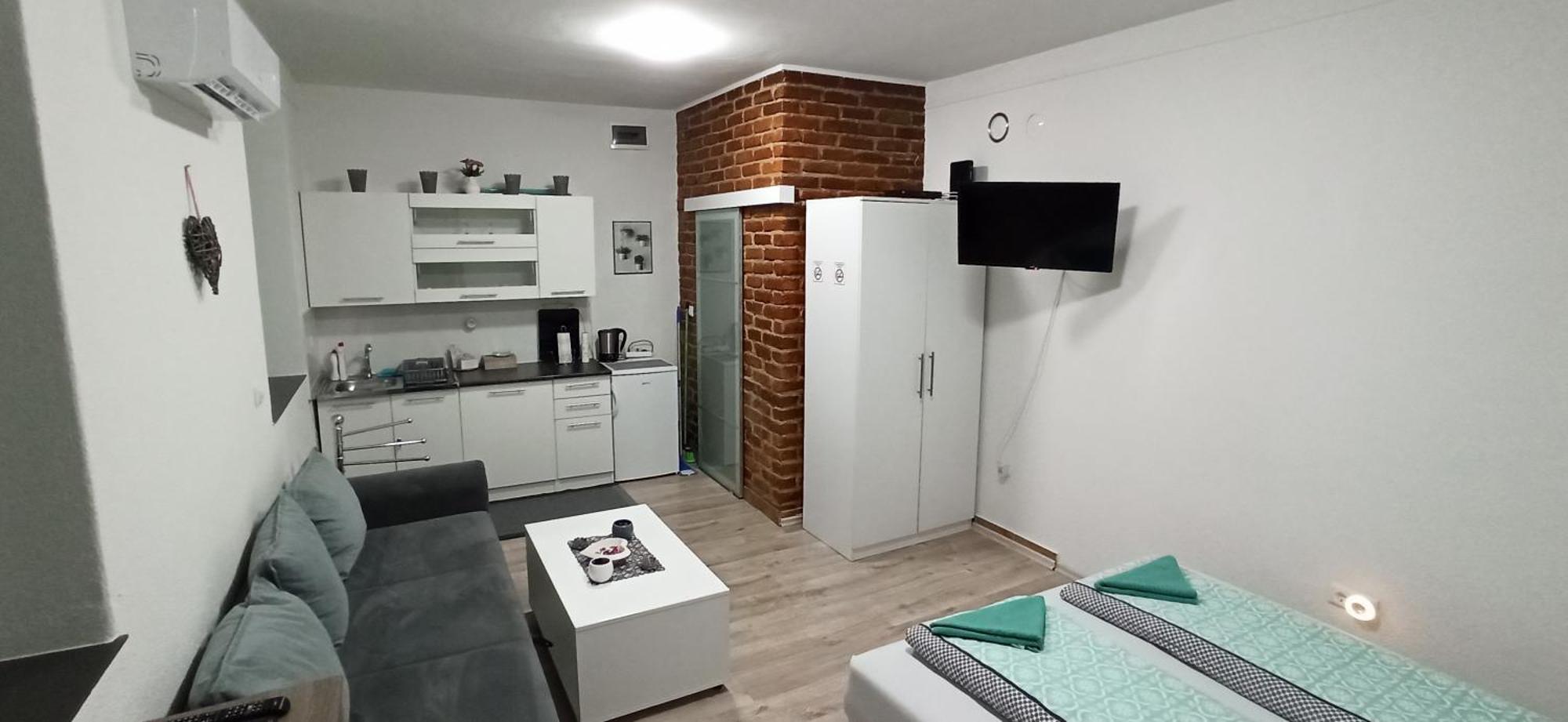 Helly'S Apartman - Self Check-In - Jajce Pokoj fotografie